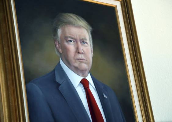 Trump'ın yerden yere vurduğu 40 yıllık ressam konuştu 2